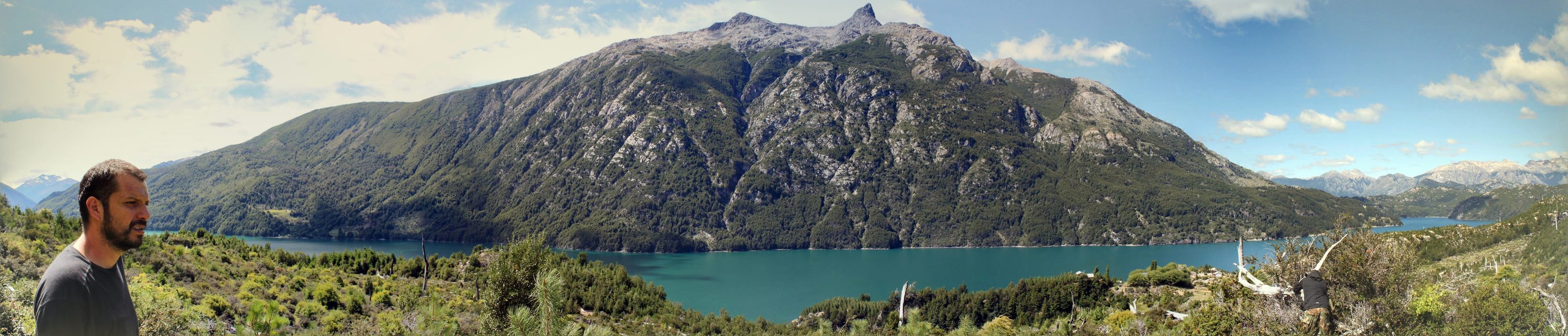 Vista panorámica de las aguas del Lago Espolón